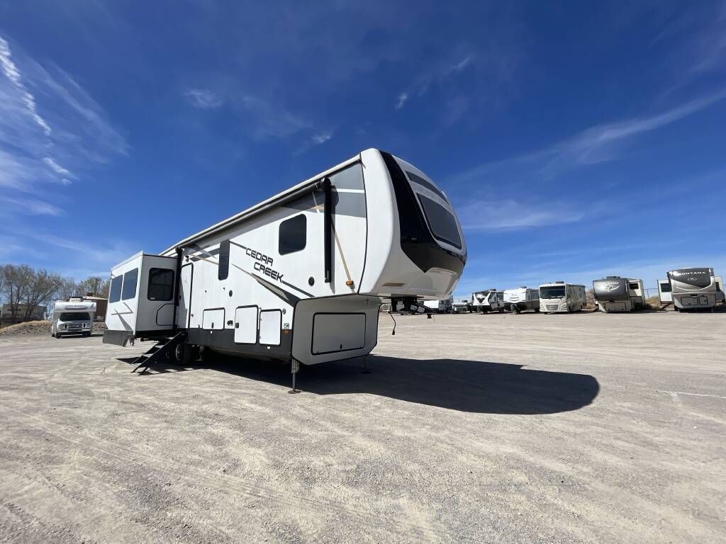 RV 4